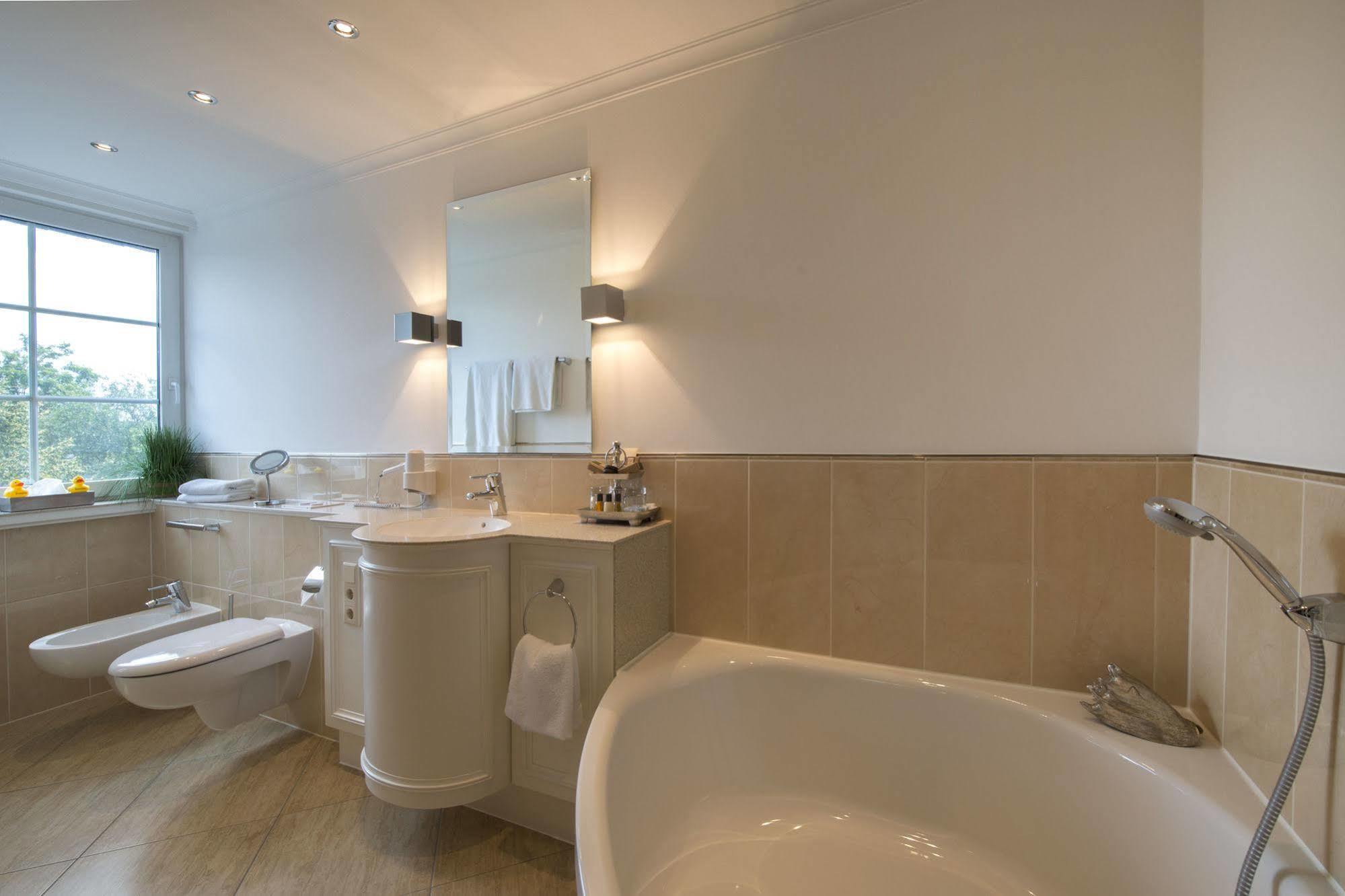 Ententurm - Hotel Und Eventlocation Steinhagen  Eksteriør bilde